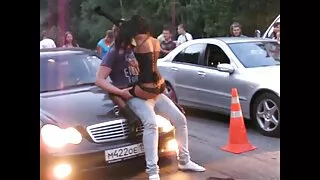 Córka uwiodła stojącym penisem ojca i zaproponowała Pieprzenie darmowe seks filmy