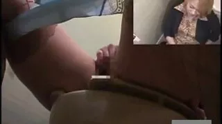 Błyszcząca dziewczyna szybko wiercone kogut zawór w spodniach na castingu filmy erotyczne porn hub