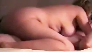 Seksowna niewolnica jest posłuszna sex dupy filmiki i rozkłada usta cipki dla właściciela