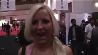 Busty blondynka Brooke Haven darmowy brutalny sex podniosła nogi do pracy