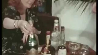 Dojrzała pokojówka w darmowe filmy erotyczne z polkami mundurze uwiodła w anal młodych punktów