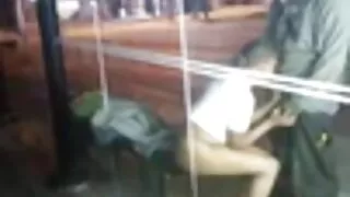 Ciemnowłosa dziwka pieprzy się z fanem w darmowe filmy erotyczne mama normalnym scenariuszu